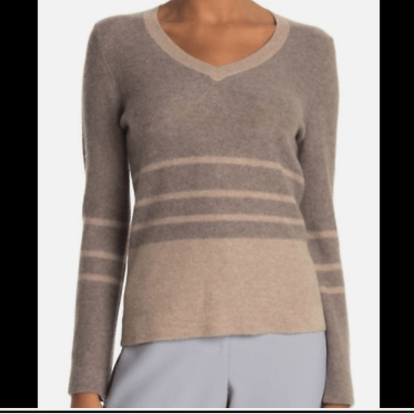 NEW NWT Neiman Marcus Cashmere Sweater M - Picture 1 of 5